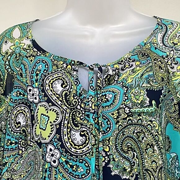 NWOT New Directions Paisley Blouse. Size M (8/10). - Picture 2 of 9